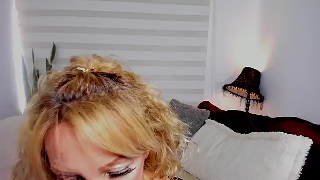 Snapshot of Sammykatt chatting on February 25, 2026, 7:12 pm Sammykatt online show from February 25, 2026, 7:12 pm