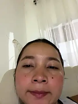 queen angelique online show from February 8, 2026, 2:59 am