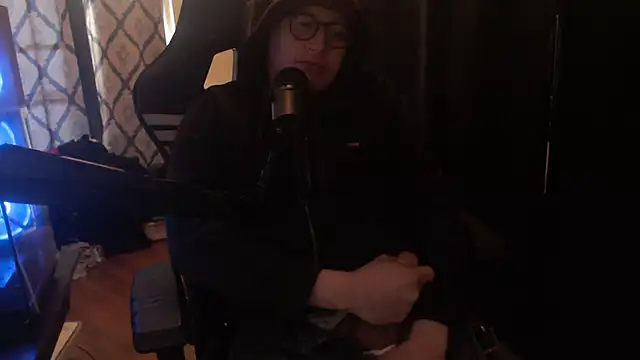 Snapshot of chicostick413 chatting on March 2, 2026, 3:41 pm chicostick413 online show from March 2, 2026, 3:41 pm