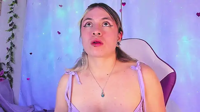 Snapshot of GilaKat chatting on March 20, 2025, 5:02 am GilaKat online show from March 20, 2025, 5:02 am