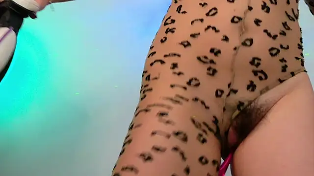 Snapshot of GilaKat chatting on October 15, 2025, 4:56 am GilaKat online show from October 15, 2025, 4:56 am