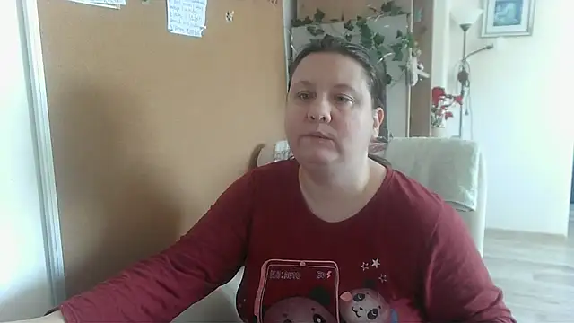 Snapshot of ReifeVenna chatting on January 3, 2025, 10:20 am ReifeVenna online show from January 3, 2025, 10:20 am