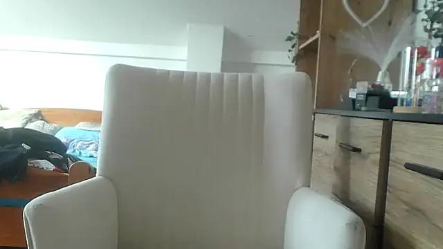 Snapshot of ReifeVenna chatting on February 20, 2025, 10:16 am ReifeVenna online show from February 20, 2025, 10:16 am