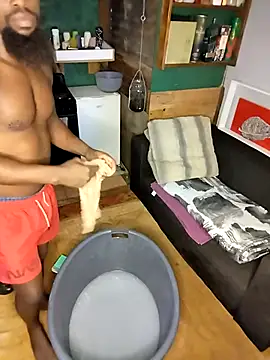 Snapshot of Chocolate_factory_man chatting on March 14, 2025, 3:47 pm Chocolate factory man online show from March 14, 2025, 3:47 pm