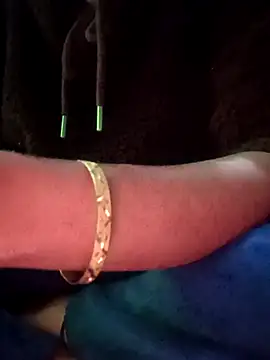 SAXYTannuja online show from November 15, 2025, 4:32 am