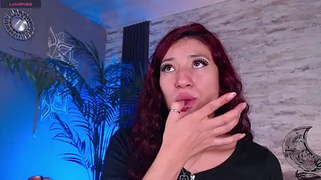 Snapshot of SofiaGomez420 chatting on March 18, 2025, 4:37 am SofiaGomez420 online show from March 18, 2025, 4:37 am