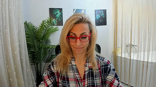 MuseOfStage online show from February 7, 2025, 12:06 pm