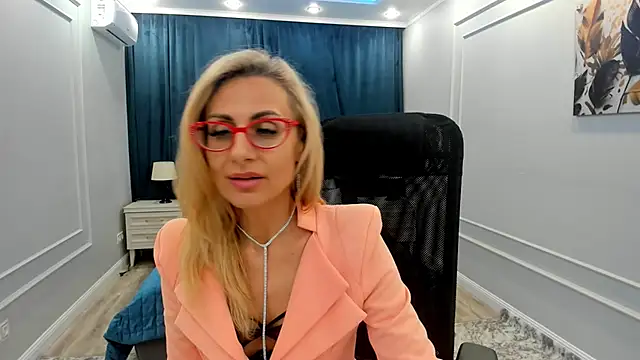 MuseOfStage online show from February 14, 2025, 2:33 pm