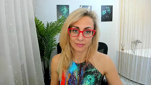 MuseOfStage online show from February 23, 2025, 5:39 pm