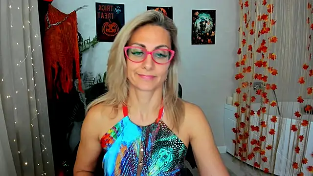 MuseOfStage online show from October 15, 2025, 11:54 am