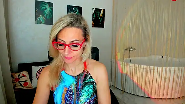 Snapshot of MuseOfStage chatting on April 13, 2026, 11:37 am MuseOfStage online show from April 13, 2026, 11:37 am