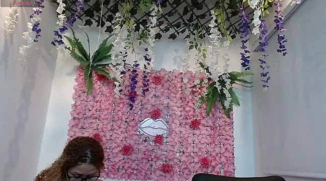 Snapshot of BLONDE_SEXYHOT chatting on February 8, 2025, 1:00 am BLONDE SEXYHOT online show from February 8, 2025, 1:00 am