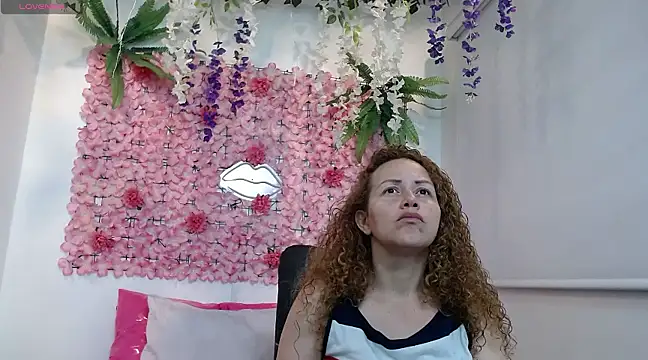 Snapshot of BLONDE_SEXYHOT chatting on February 11, 2025, 11:54 pm BLONDE SEXYHOT online show from February 11, 2025, 11:54 pm