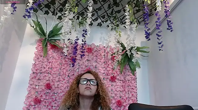 Snapshot of BLONDE_SEXYHOT chatting on February 13, 2025, 12:02 am BLONDE SEXYHOT online show from February 13, 2025, 12:02 am