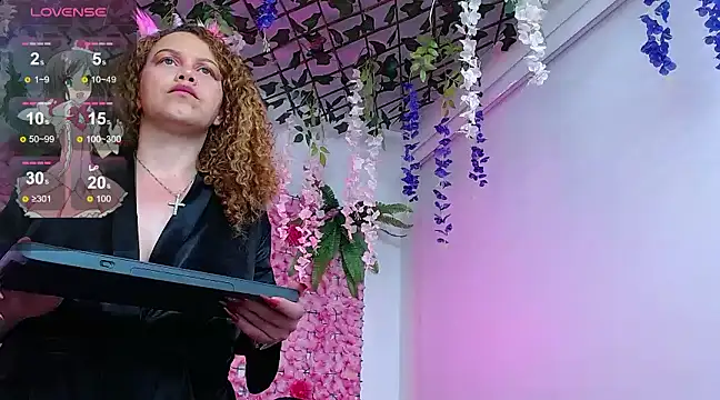 Snapshot of BLONDE_SEXYHOT chatting on February 19, 2025, 10:01 am BLONDE SEXYHOT online show from February 19, 2025, 10:01 am