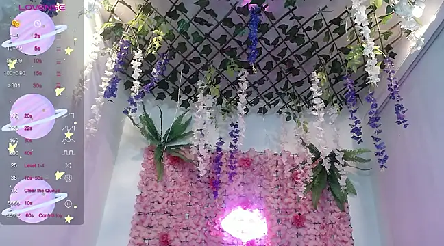 Snapshot of BLONDE_SEXYHOT chatting on March 21, 2025, 1:02 am BLONDE SEXYHOT online show from March 21, 2025, 1:02 am