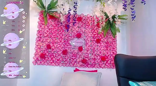 Snapshot of BLONDE_SEXYHOT chatting on March 22, 2025, 12:46 pm BLONDE SEXYHOT online show from March 22, 2025, 12:46 pm