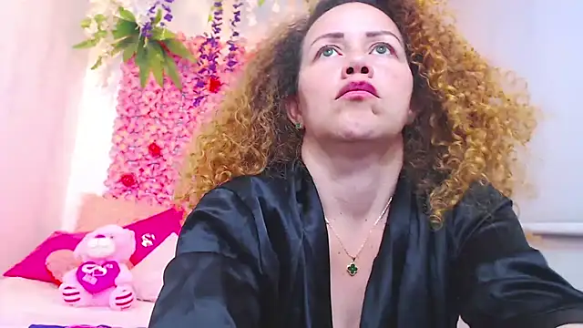 Snapshot of BLONDE_SEXYHOT chatting on October 25, 2025, 3:58 am BLONDE SEXYHOT online show from October 25, 2025, 3:58 am