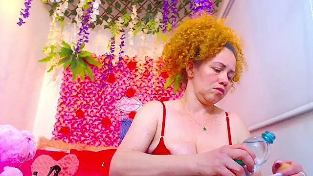 Snapshot of BLONDE_SEXYHOT chatting on November 7, 2025, 4:12 am BLONDE SEXYHOT online show from November 7, 2025, 4:12 am