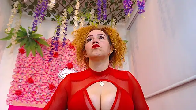 BLONDE SEXYHOT online show from May 24, 2026, 9:58 am