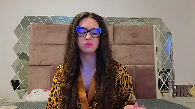 Snapshot of SweetScribe chatting on February 12, 2025, 6:51 am SweetScribe online show from February 12, 2025, 6:51 am