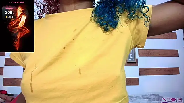 sofia fer online show from October 3, 2025, 2:41 am