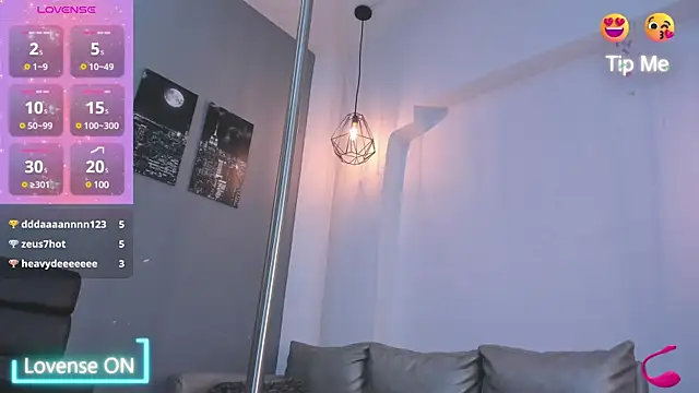 Snapshot of abril_ricci chatting on January 3, 2025, 6:44 am abril ricci online show from January 3, 2025, 6:44 am