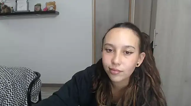 Skarlet Adams28 online show from December 14, 2024, 3:18 am