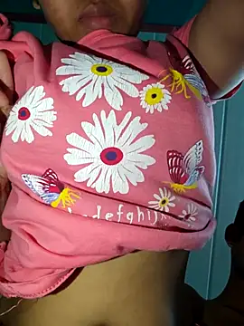 Snapshot of hotbaby_5 chatting on April 2, 2026, 1:03 am hotbaby 5 online show from April 2, 2026, 1:03 am