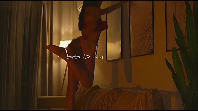 Snapshot of wowmolly chatting on February 16, 2026, 2:57 pm wowmolly online show from February 16, 2026, 2:57 pm