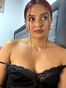 Melanyprada online show from October 13, 2025, 1:49 am