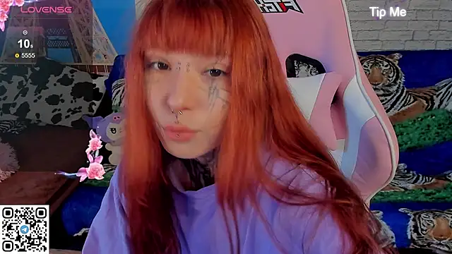 b1gBlushkk online show from October 5, 2025, 1:31 pm