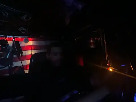 Snapshot of XMeF10 chatting on December 5, 2025, 2:53 am XMeF10 online show from December 5, 2025, 2:53 am