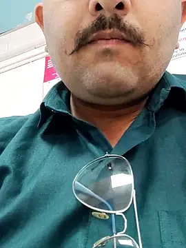 Akhil3290 online show from March 13, 2025, 7:31 am