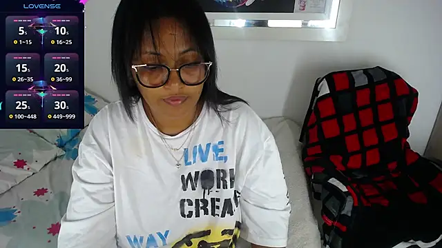 Snapshot of miajoseph_ chatting on March 1, 2025, 5:09 am miajoseph online show from March 1, 2025, 5:09 am