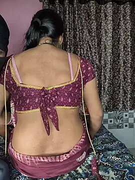 Shivani Mumbai85 online show from December 16, 2025, 5:40 pm