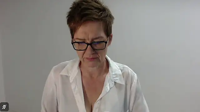 Sofie69Velvet online show from April 16, 2026, 6:14 am