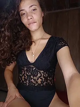 HelenHoltz online show from May 25, 2026, 4:24 pm