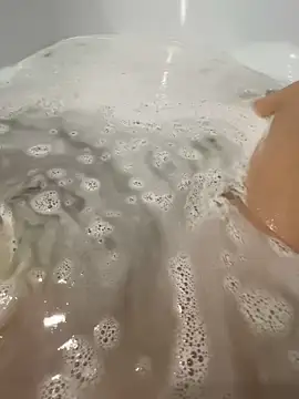 Snapshot of anyAna21 chatting on December 14, 2024, 3:15 pm anyAna21 online show from December 14, 2024, 3:15 pm