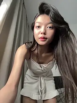 Snapshot of DesiredHoney chatting on March 2, 2025, 6:40 pm DesiredHoney online show from March 2, 2025, 6:40 pm