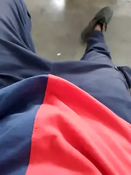 Snapshot of Cute_boleh chatting on March 22, 2025, 8:37 pm Cute boleh online show from March 22, 2025, 8:37 pm