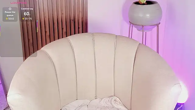 kenayfox online show from March 1, 2026, 2:46 am