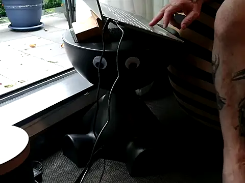 ChunkyMonkey007 online show from January 28, 2025, 4:29 am