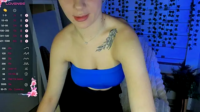 Snapshot of Bella_XO chatting on September 20, 2025, 6:36 am Bella XO online show from September 20, 2025, 6:36 am