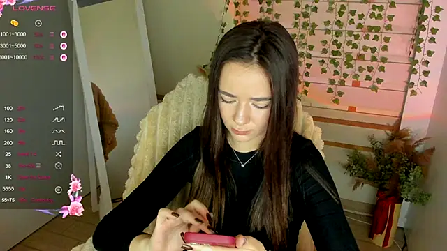 Snapshot of Bella_XO chatting on September 25, 2025, 6:50 am Bella XO online show from September 25, 2025, 6:50 am