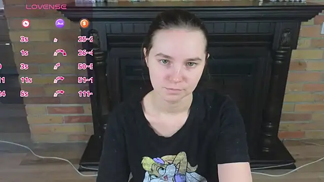 Snapshot of Ellie_Sunset chatting on June 17, 2026, 7:44 am Ellie Sunset online show from June 17, 2026, 7:44 am