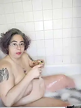 Snapshot of GraceHenderson chatting on December 25, 2024, 1:51 pm GraceHenderson online show from December 25, 2024, 1:51 pm