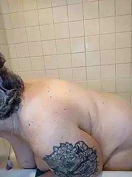 Snapshot of GraceHenderson chatting on January 13, 2025, 9:52 pm GraceHenderson online show from January 13, 2025, 9:52 pm