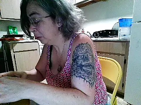 Snapshot of GraceHenderson chatting on March 18, 2025, 7:20 pm GraceHenderson online show from March 18, 2025, 7:20 pm