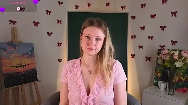 Snapshot of MaydaFoulk chatting on February 15, 2026, 1:24 am MaydaFoulk online show from February 15, 2026, 1:24 am